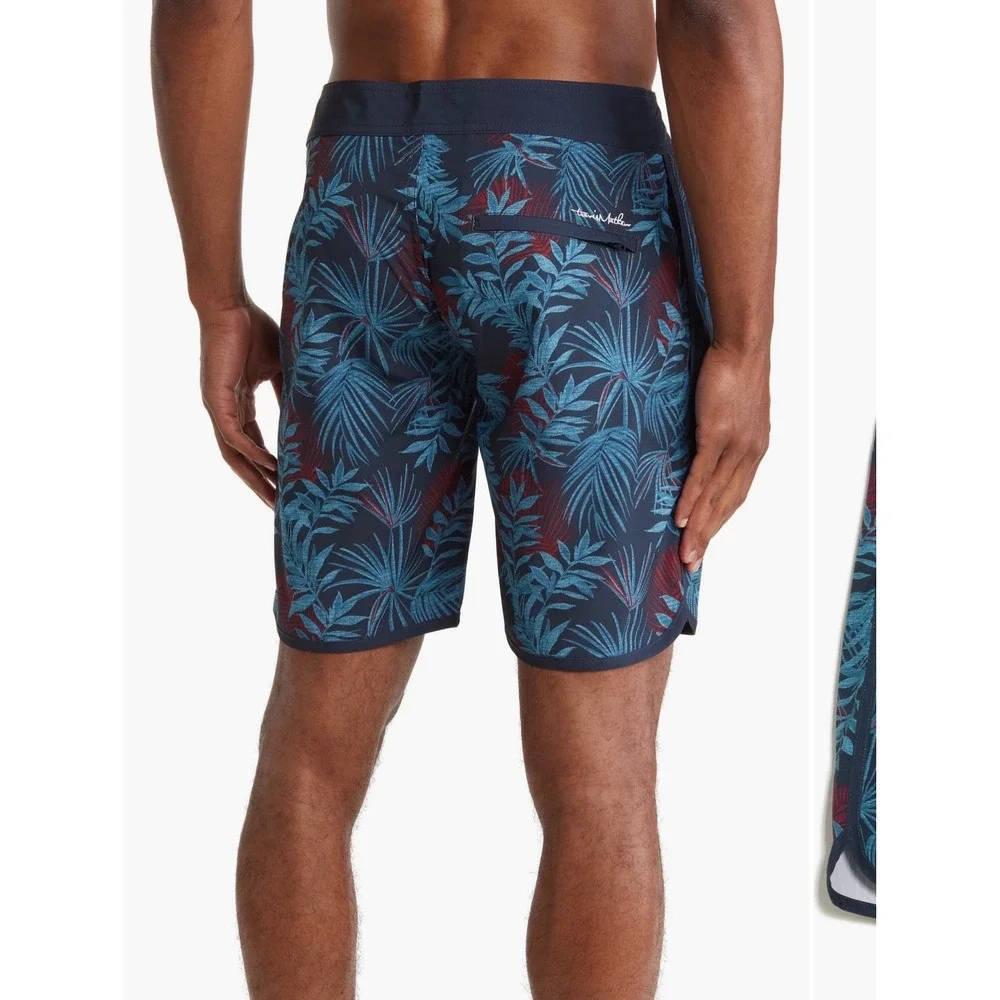TravisMathew Board Shorts Men 32 Small Blue‎ Nights Party Hearty Tropical NWT